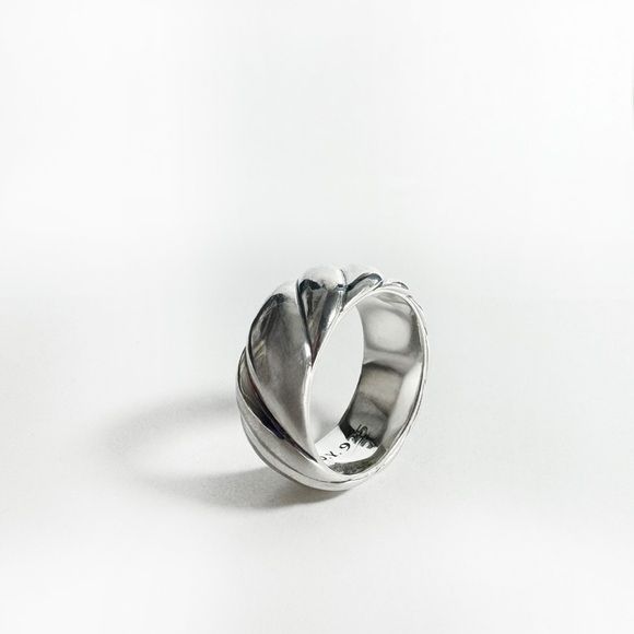 ✨David Yurman Sterling Silver Women’s Sculpted band 9mm RingSz 8✨